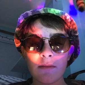 Meet your Posher, Evan